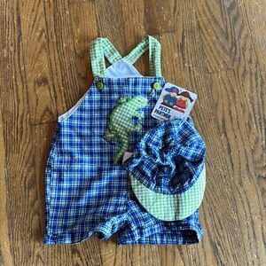NWT Pete’s Partner (a Good Lad co) boys shortall w/matching hat. Size 18 no